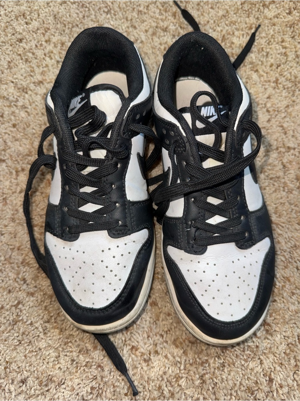 Nike Black and White Low-Top Sneakers - Retro Style